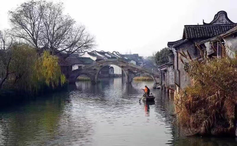 中國美術(shù)學(xué)院?？俭@現(xiàn)“跪拜哥”？帶你直擊考試現(xiàn)場，看看考神長什么樣